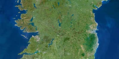 Карта на сателитска мапа на ирска